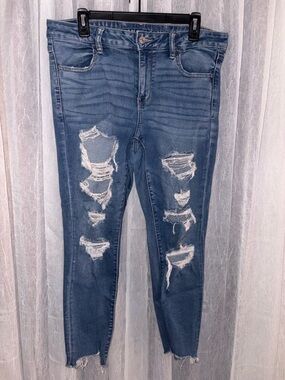 American Eagle Outfitters Light Blue Distressed Skinny Jeans